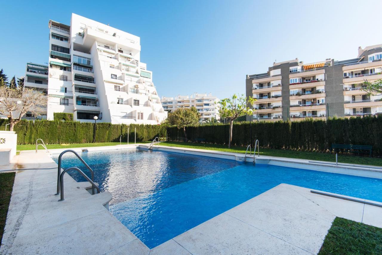 Estiloso Apartamento junto Arroyo de la Miel y Puerto Marina Benalmádena Exterior foto